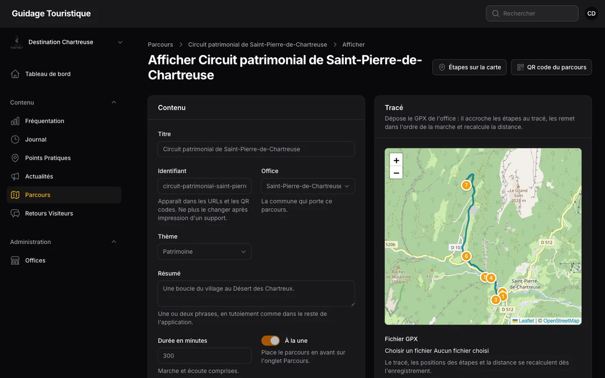 Fiche d'un parcours dans le back-office : titre, thématique, résumé, et le tracé importé du GPX affiché sur la carte